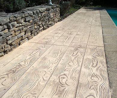 Béton imprimé pour votre aménagement extérieur à Carcassonne