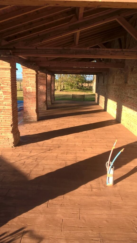 Pose de Béton Ciré à Saverdun